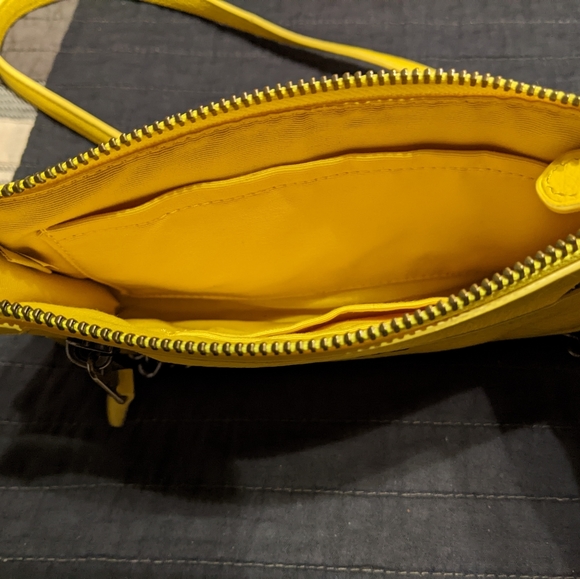 Coach purse - Picture 4 of 4